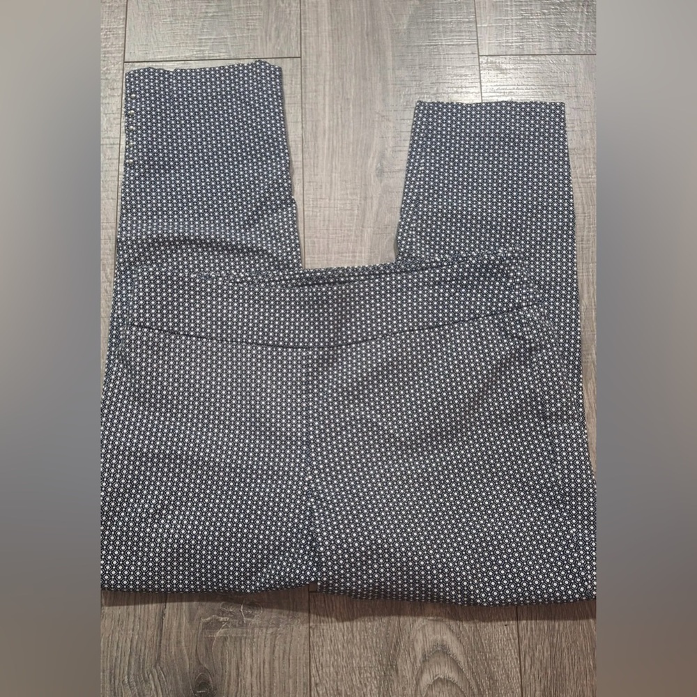 Roz & Ali Casual Printed Pants Women’s Size 10
(0177)
